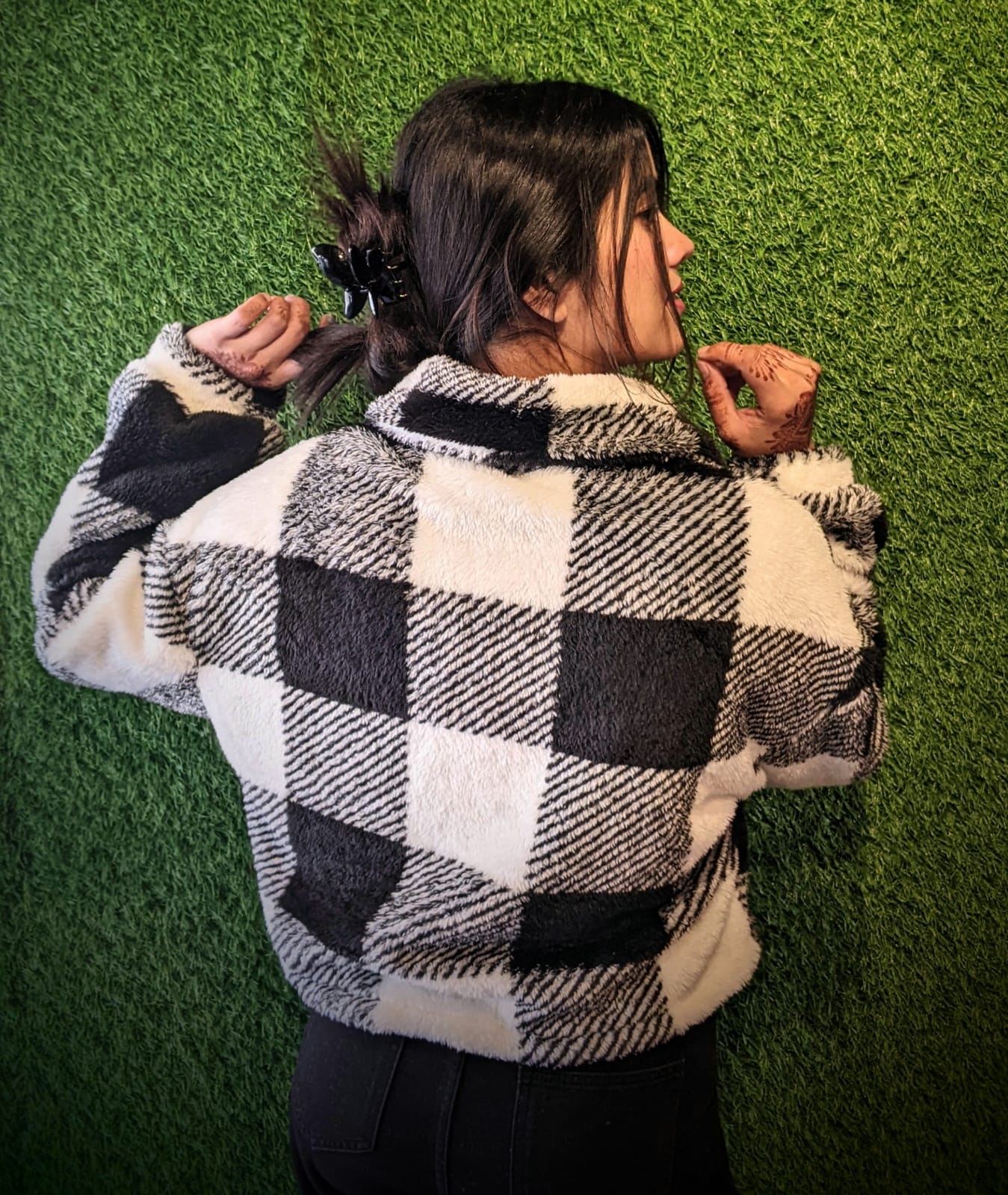 Crop Jacket Women Sweaters Black Regular Sleeves  | GKD-1053